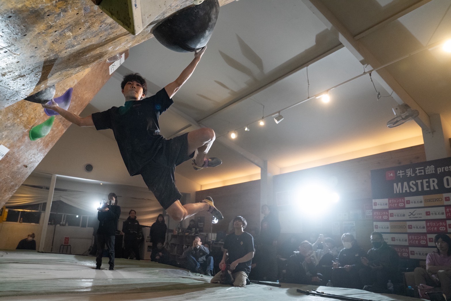 スポーツクライミング　牛乳石鹸 presents Master of BLoC 2025